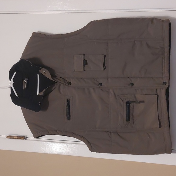 Rue 21 Multi-pocket Fishing Vest - Picture 1 of 6